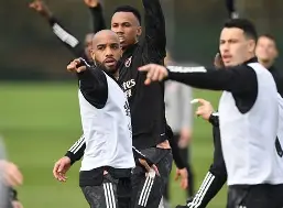 亿博官方入口-包含今晨菲尼克斯太阳备战欧联国际比赛日多伦多猛龙备战欧联，媒体一致点评：曼联围绕英超更衣室发声的词条